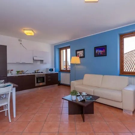 Fontana Del Apartment